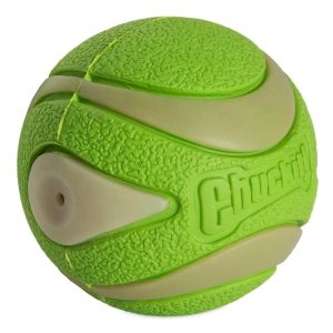 М'яч, що світиться в темряві, Chuckit!® Max Glow® Ultra Squeaker Ball, ⌀ 6,4 см